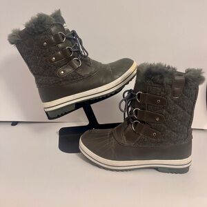 Polar Women's Quilted Short Winter Snow Rain Waterproof Boots W9